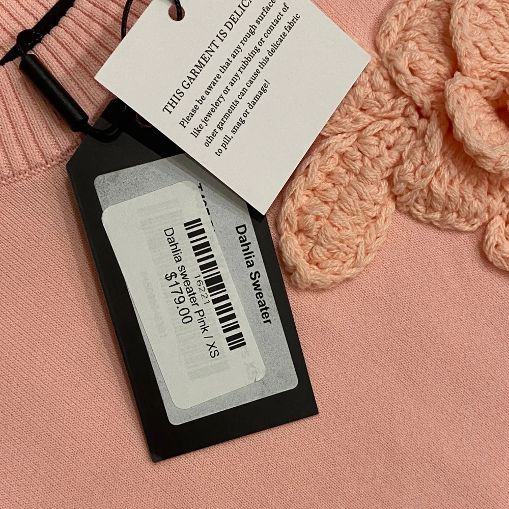 Aleeza Paris Pink Women's Crew Neck Sweater with knit flower detail size XSmall - Picture 2 of 5